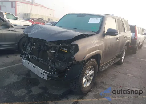 2015 Toyota 4Runner Sr5 Premium z USA, uszkodzony, nr VIN JTEBU5JR4F5230784